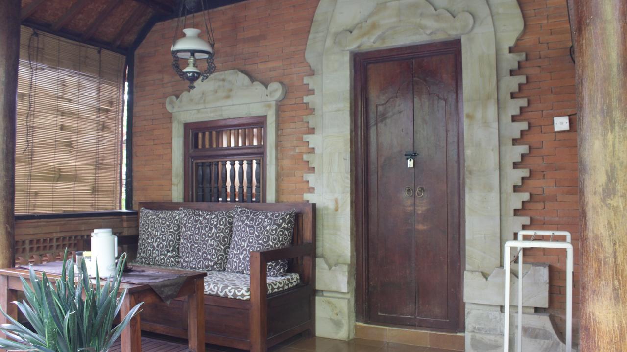 Gerhana Sari 2 Bungalows Ubud Esterno foto